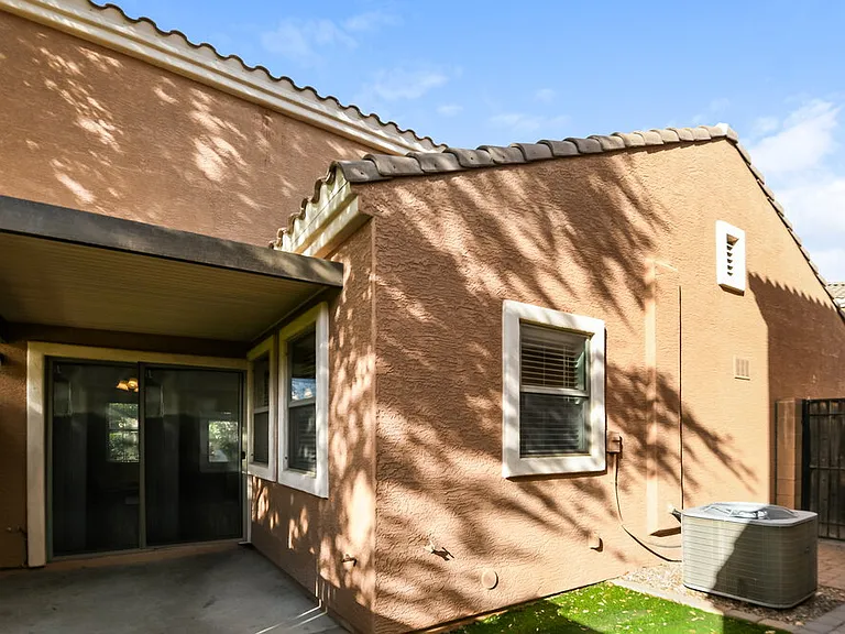 2523 E Bart St — Photo 16