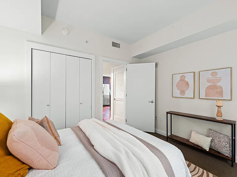 910 Lenora St #S403 — Photo 13