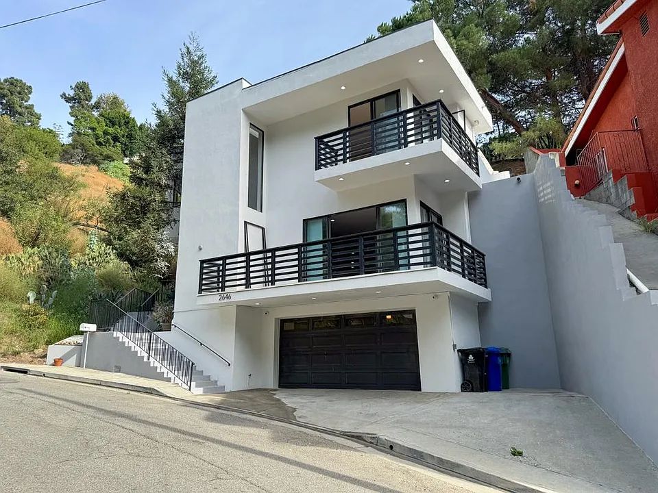 2646 Rinconia Dr
