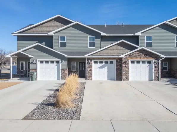 225 S Division St, Cowley, WY 82420