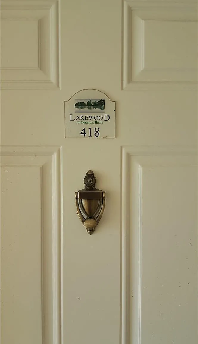 2 bed, 1.0 bath, 749 sqft, $1,850 — Photo 1