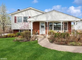 786 S Swain Ave, Elmhurst, IL 60126