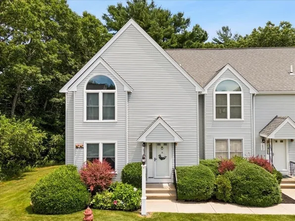 35 Pilgrim Village Rd APT 1801, Taunton, MA 02780