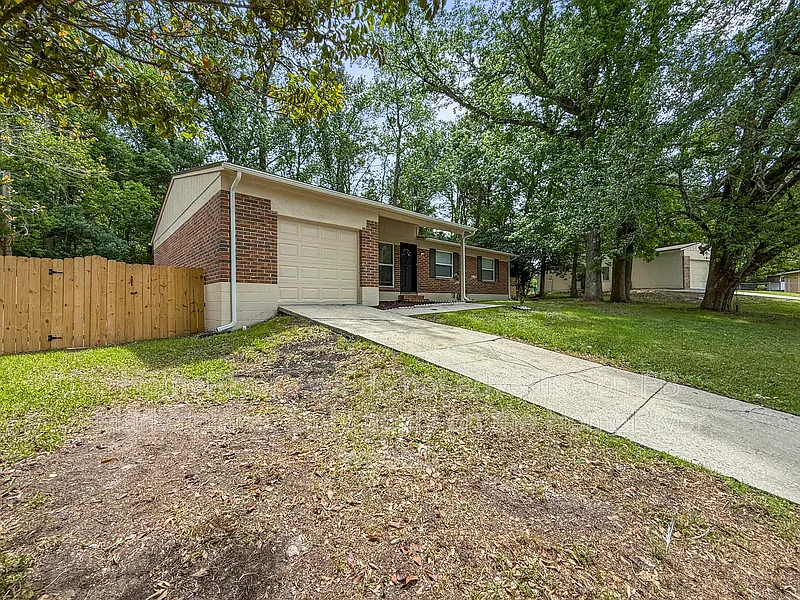 Building Photo - 8128 Grampell Dr
