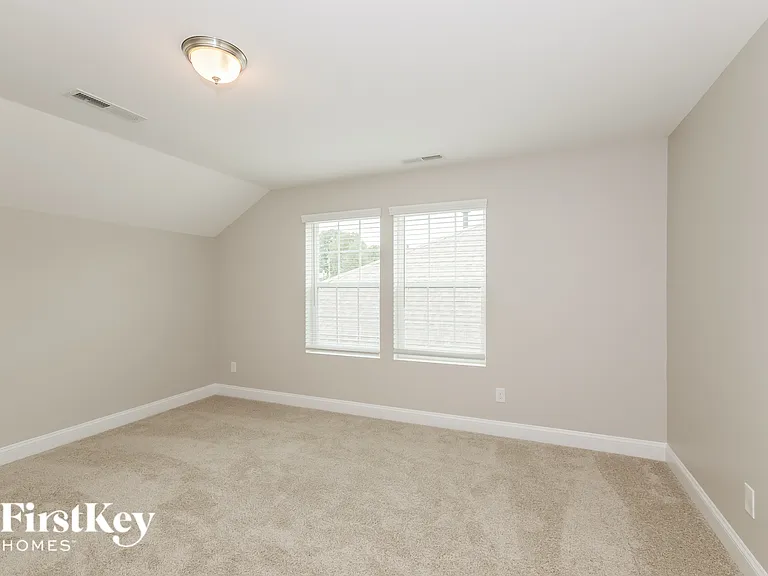 2607 Whispering Way — Photo 12