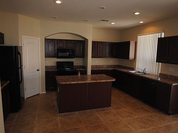 4th image of 3408 S 92nd Dr