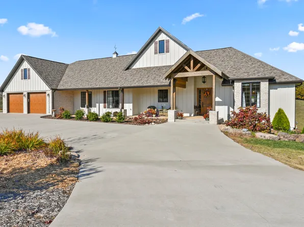 74 Hunters Drive, Galena, MO 65656