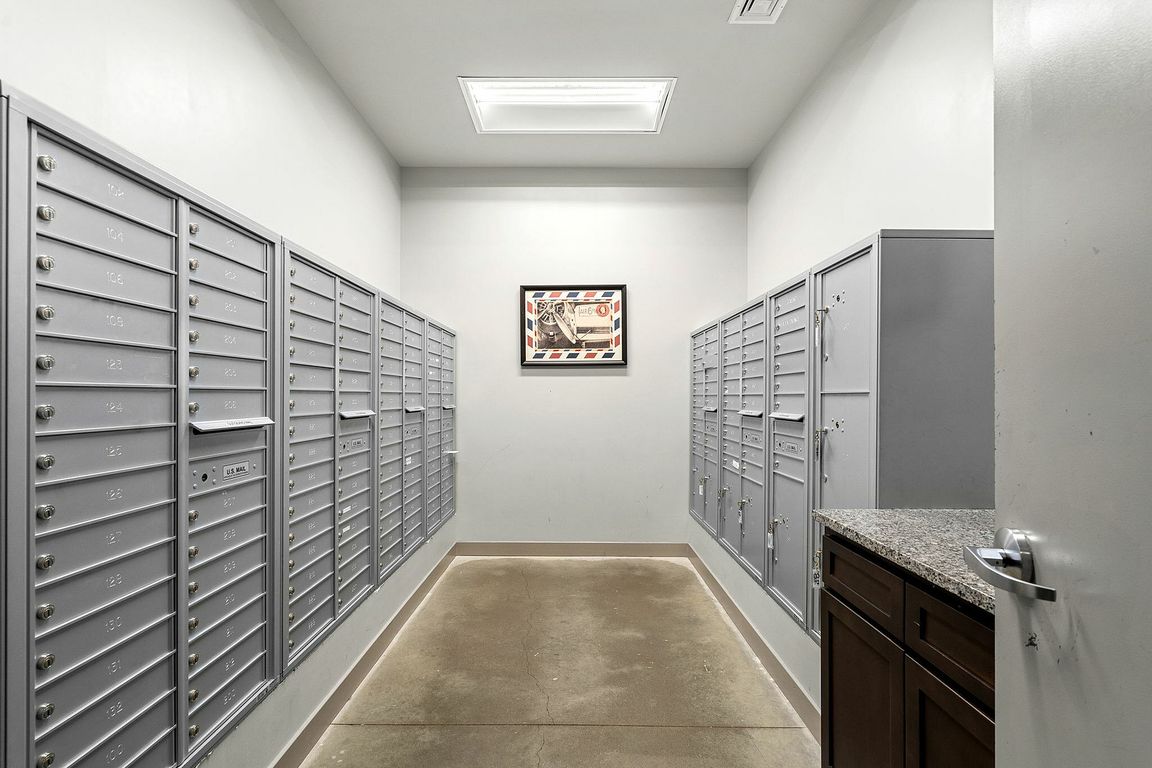 70-web-or-mls-_JPL3901