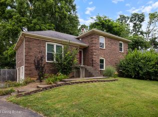 1102 Woodcroft Ct, Louisville, KY 40223