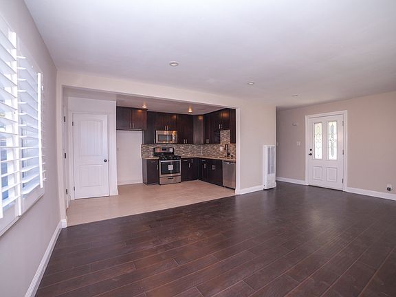 3rd image of 10605 Mills Ave