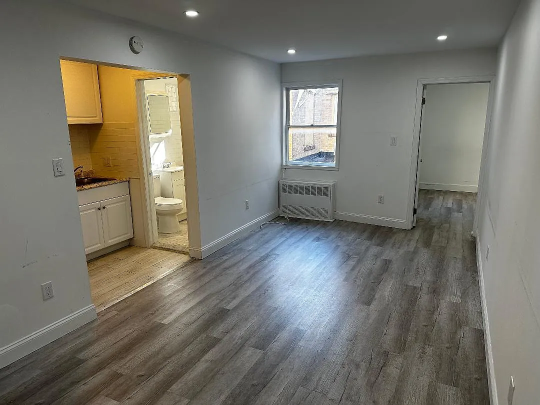 Building Photo - 52 Florida St #17