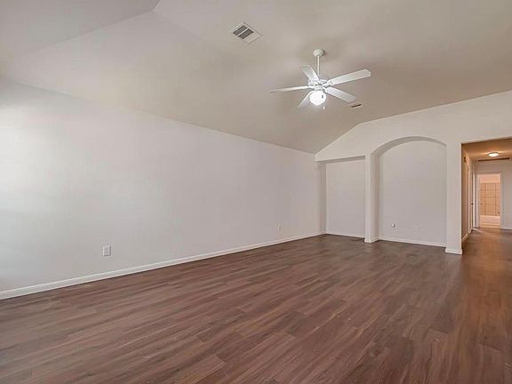 3rd image of 5242 Espuela Ln