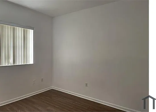 2 bed, 1300 sqft, $2,500 — Photo 4