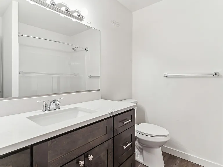 Midland Apartments — Photo 62