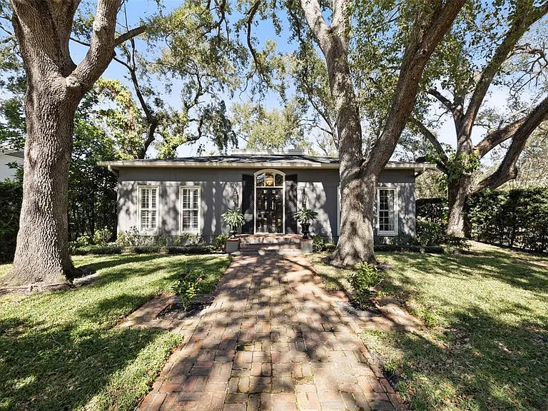 3301 W Morrison Ave — Photo 1
