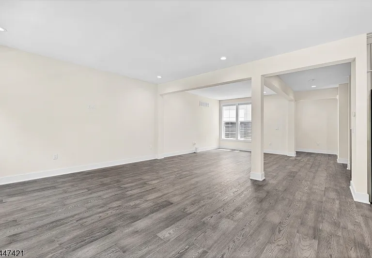 106 Swenson St — Photo 10