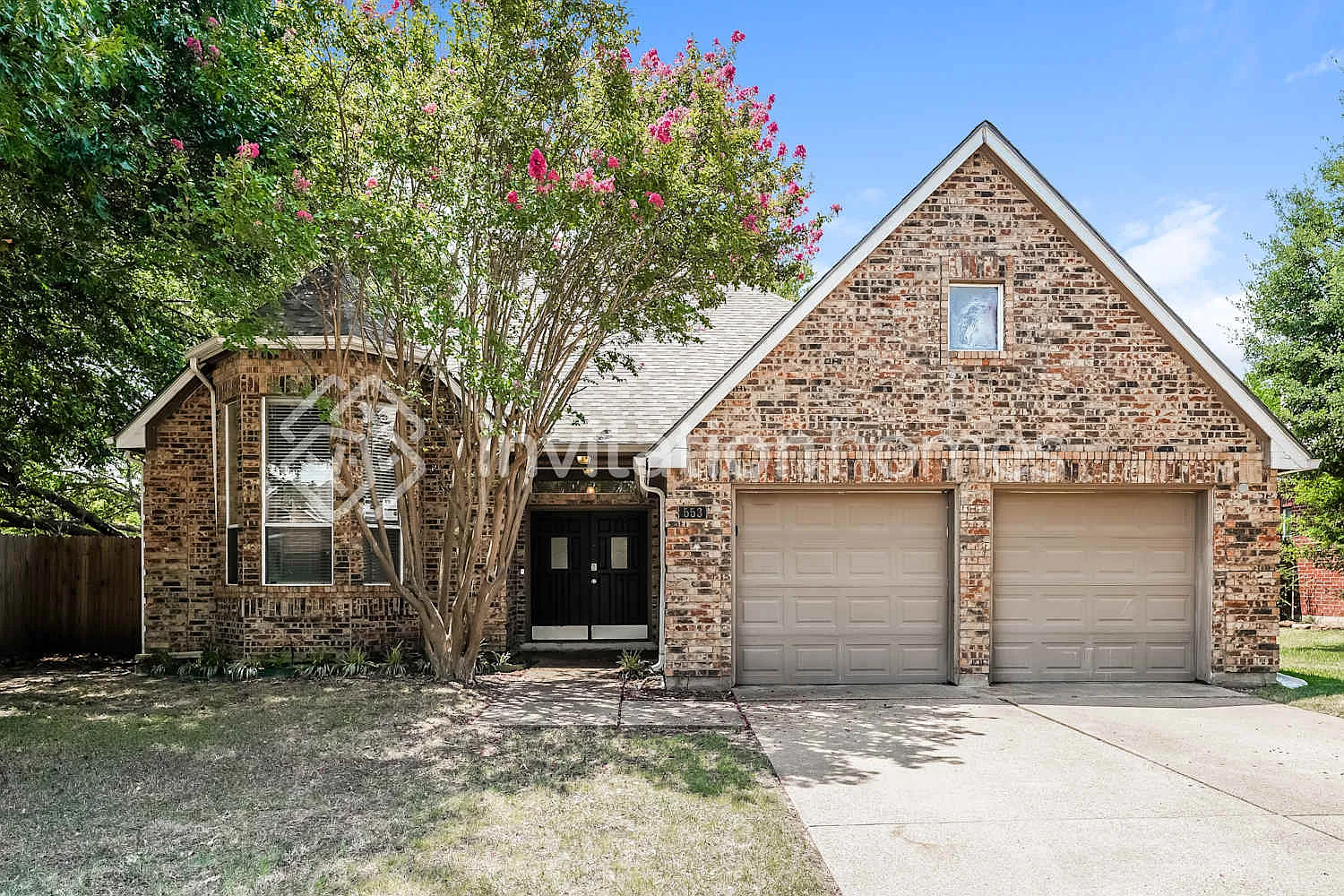553 Mercer St Grand Prairie, TX 75052 — Photo 1
