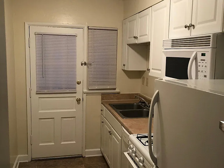 3046 Fair Ave — Photo 9