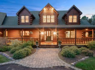 N7514 Carriage Dr, Elkhorn, WI