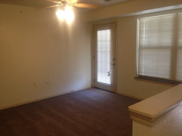 1140 N New York Ave APT 313, Liberal, KS 67901