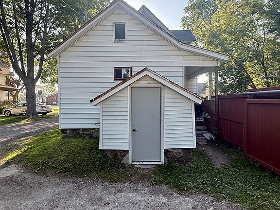 2nd image of 1813 10th Ave
