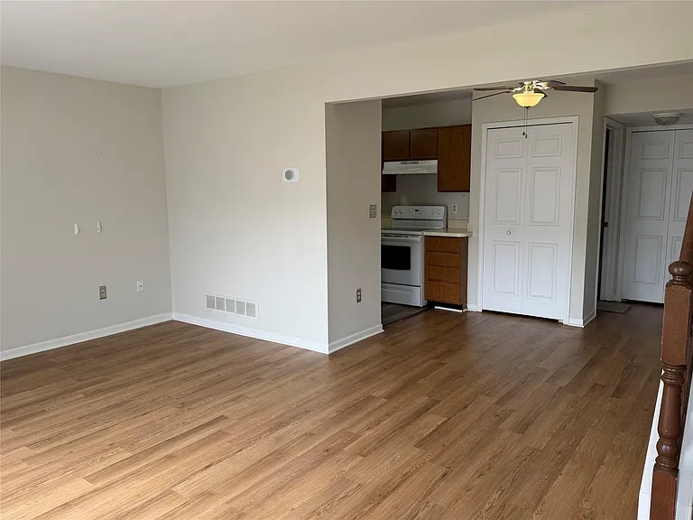 50431 Bay Run S — Photo 9