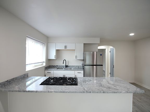 4th image of 2537 Williams Ave APT 3