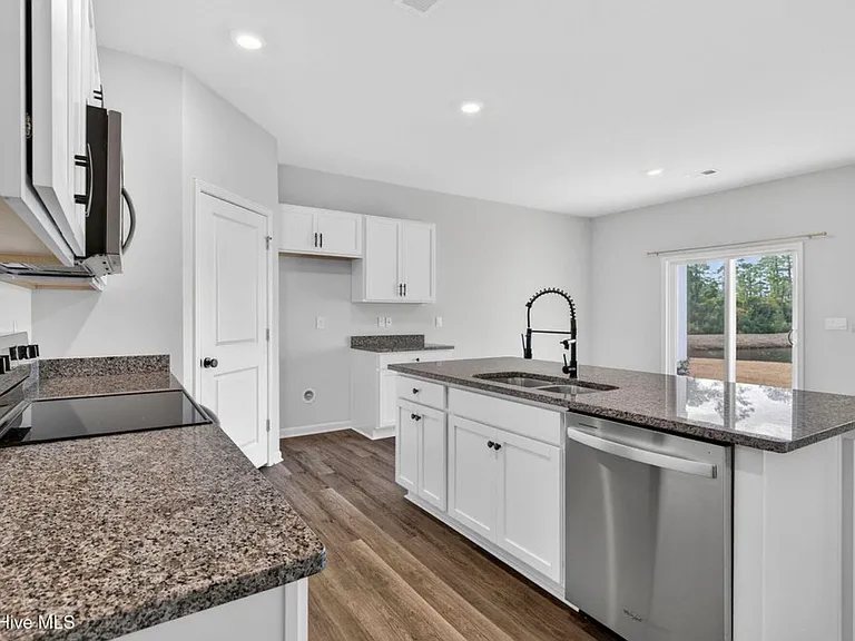 2039 Willowleaf Dr — Photo 4