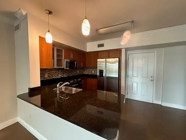 600 S Dixie Hwy #303 — Photo 20