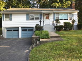 130 Piping Rock Dr, Waterbury, CT 06706