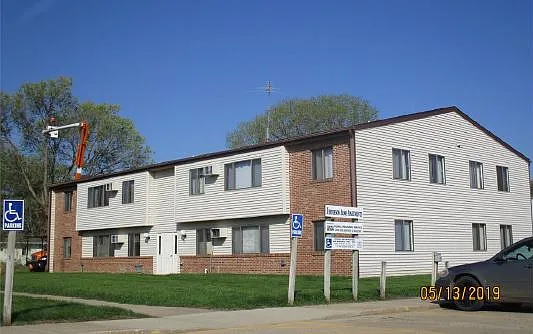 507 S Railroad Ave #9 — Photo 1