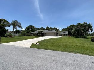 102 NE Cypress Trl, Jensen Beach, FL 34957