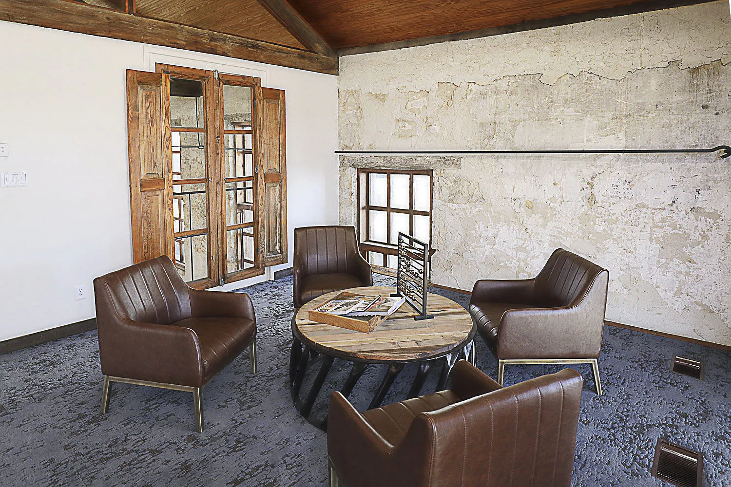 Soap Factory Apartments — Photo 4