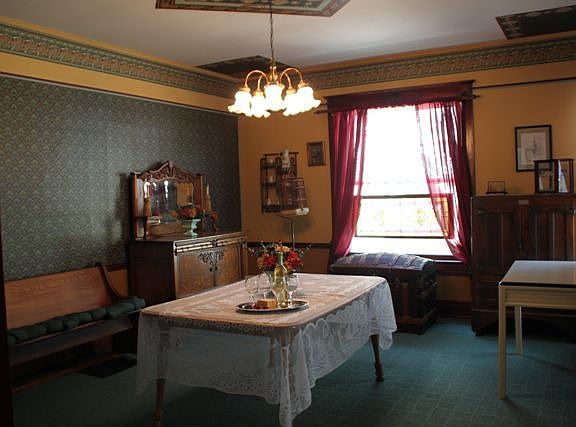 2nd image of 319 N Prospect St