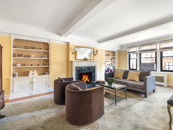 315 East 68th Street 6R image 1 of 11