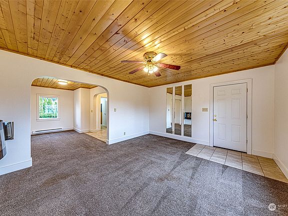 5th image of 1312 Georgiana Street