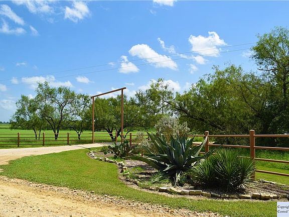 3rd image of 469 County Road 138