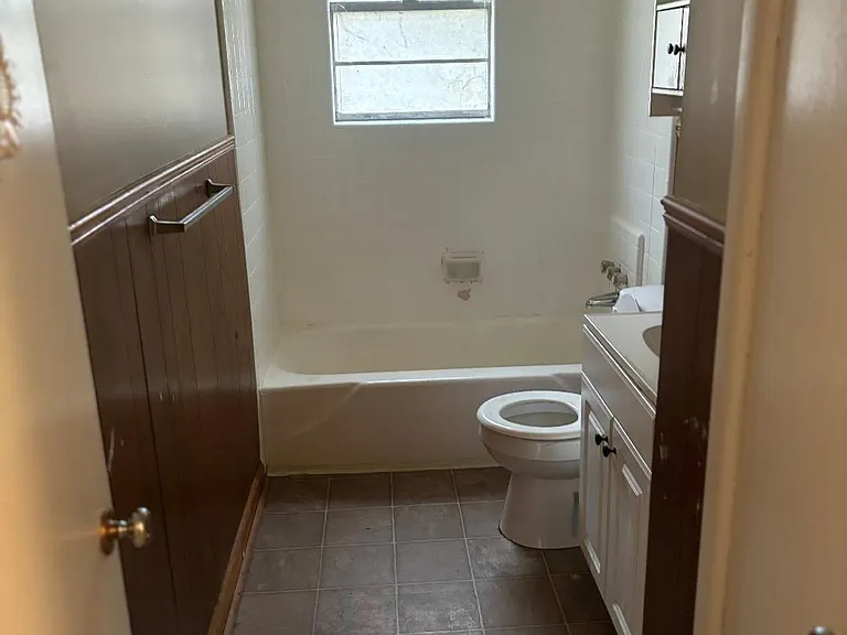 1400 W College Ave — Photo 7