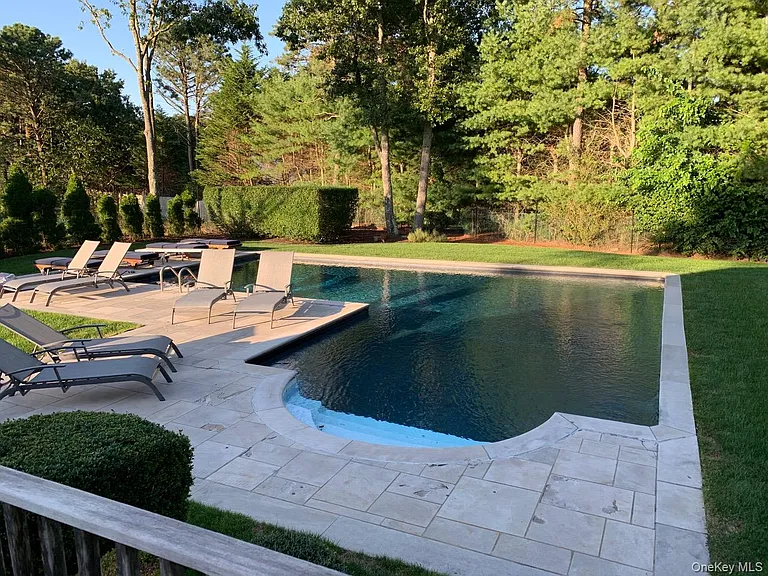 38 Bridle Path — Photo 31