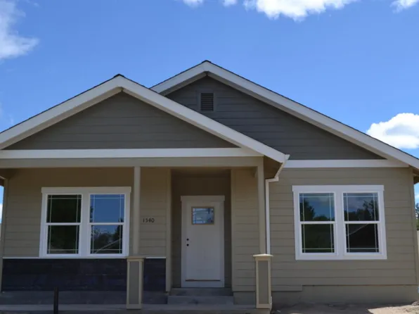1540 W Harbeck Rd, Grants Pass, OR 97527