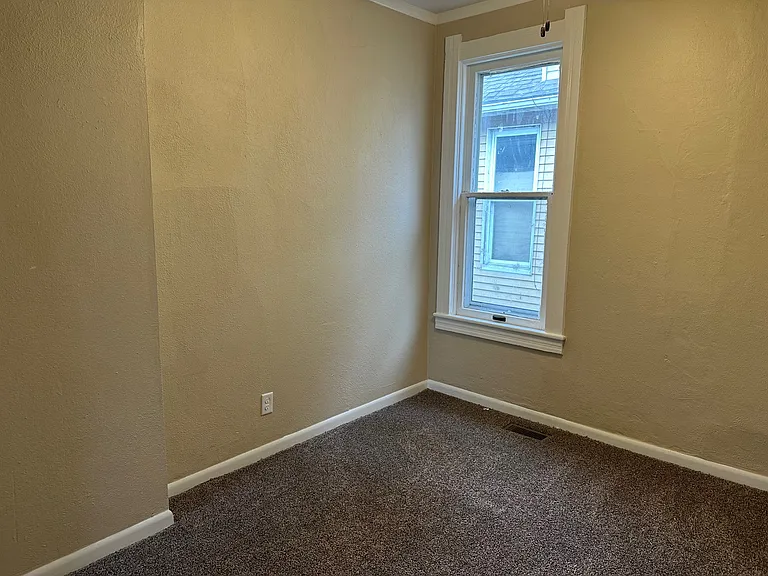 308 Oakdale Ave — Photo 9