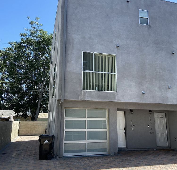 1st image of 11514 Emelita St