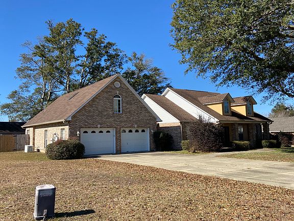 3rd image of 7417 Odell Ln