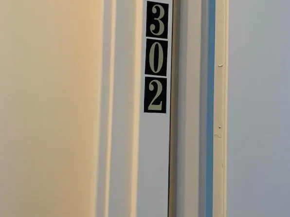 6164 Ridge Ave #66-302, Philadelphia, PA 19128