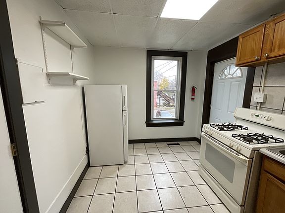 3rd image of 245 W Jackson St #B