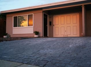 227 Rosebay Dr, Encinitas, CA 92024