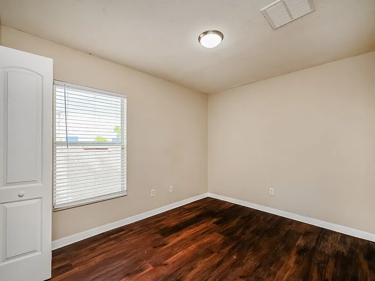908 Larwood Pine Dr — Photo 15