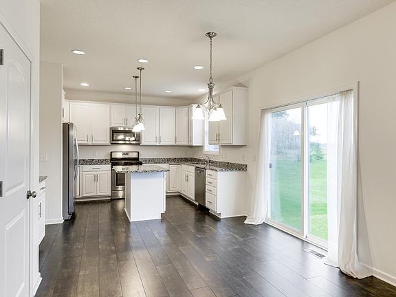 2nd image of 1376 Shadywood Ln