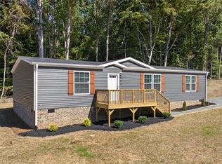 202 Christophers Ct, Lexington, NC 27295