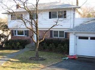 10 Magnolia Rd, Scarsdale, NY 10583